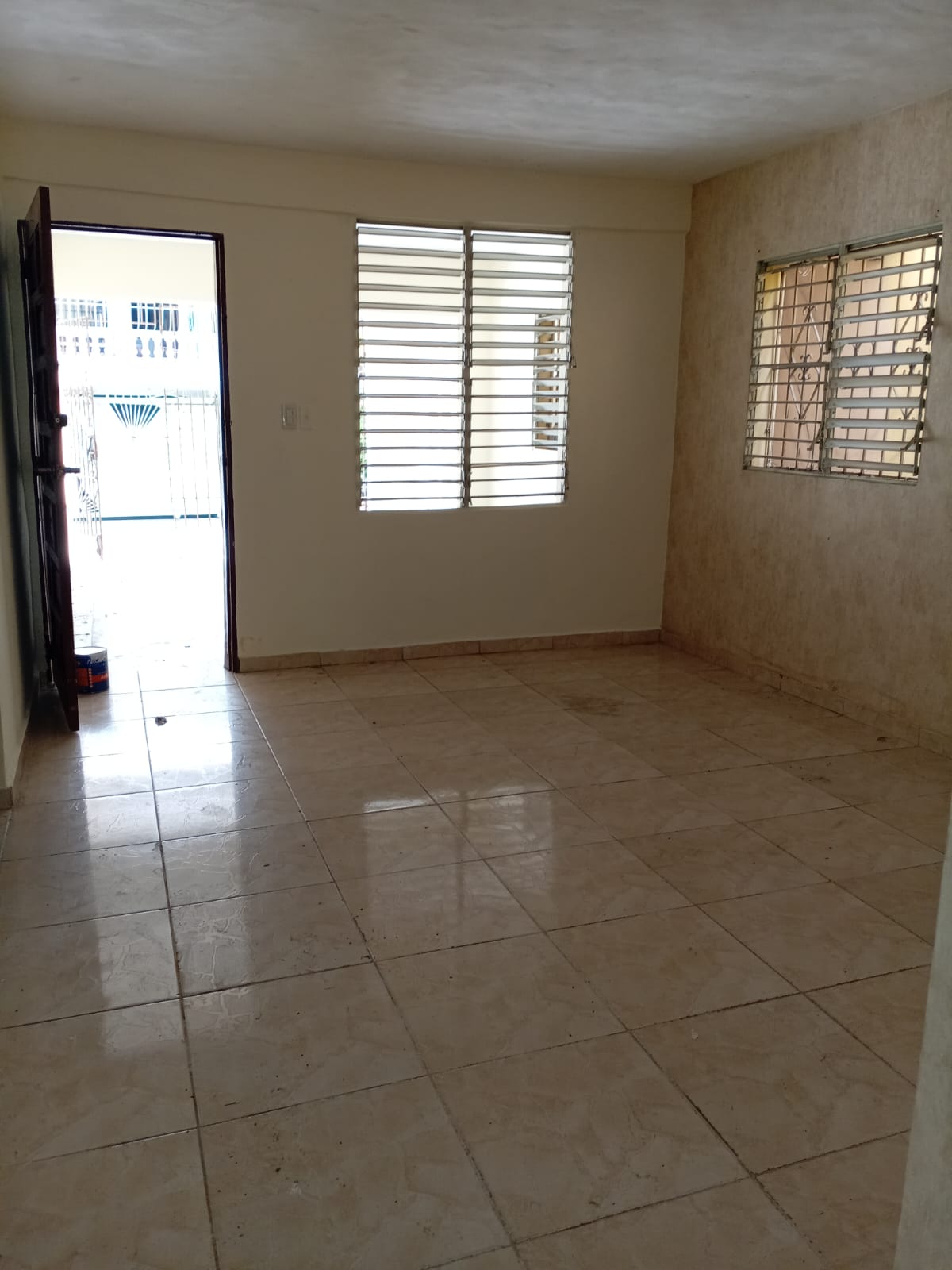 VENDO DOS CASAS UNA ENCIMA DE LA OTRA. SANTO DOMINGO ESTE. Foto 7240345-9.jpg