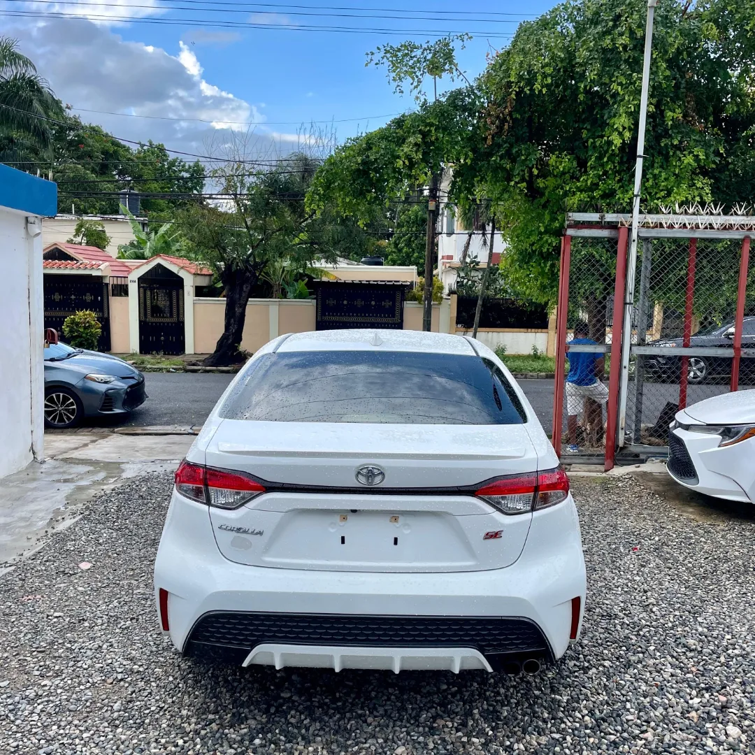 TOYOTA COROLLA SE 2021 en Santo Domingo Este Foto 7240374-5.jpg