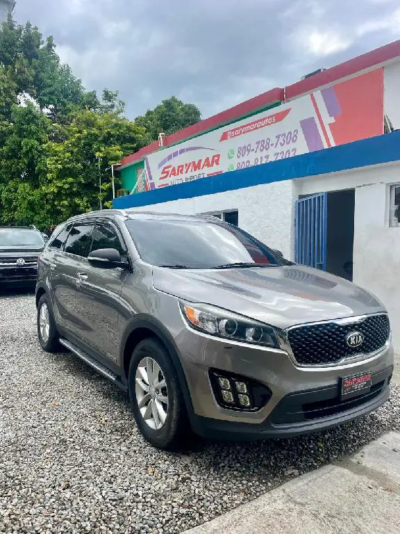 KIA SORENTO 3 FILAS 4X4 PIEL en Santo Domingo Este Foto 7240441-2.jpg