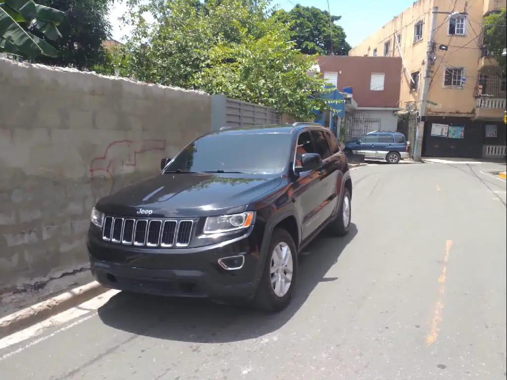 2016 Jeep Grand Cherokee  en Santo Domingo Este Foto 7240520-1.jpg