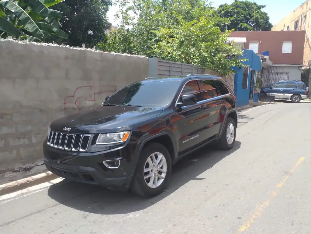2016 Jeep Grand Cherokee  en Santo Domingo Este Foto 7240520-2.jpg