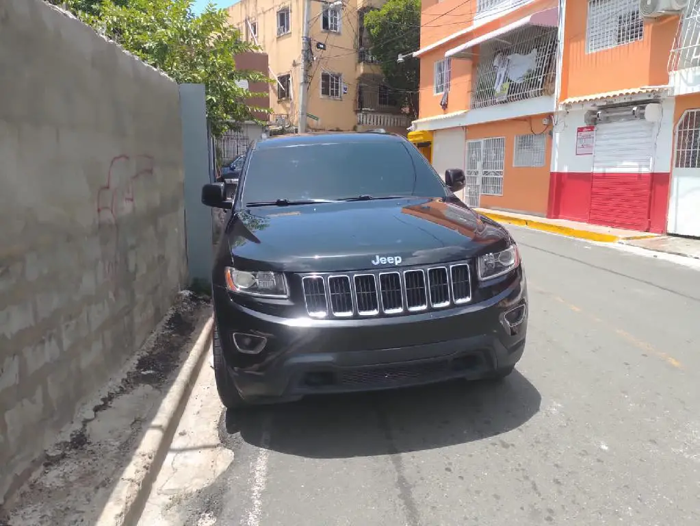 2016 Jeep Grand Cherokee  en Santo Domingo Este Foto 7240520-5.jpg
