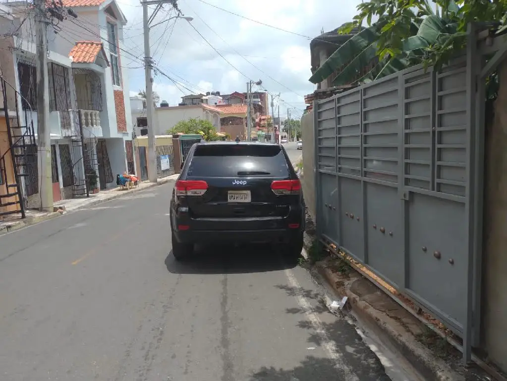2016 Jeep Grand Cherokee  en Santo Domingo Este Foto 7240520-9.jpg