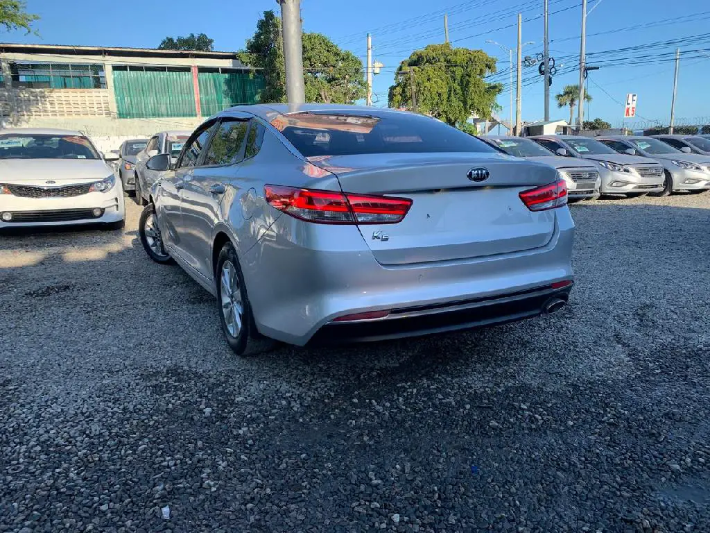 KIA K5 2017 GLP GRIS DE FRABRICA  Foto 7240555-8.jpg