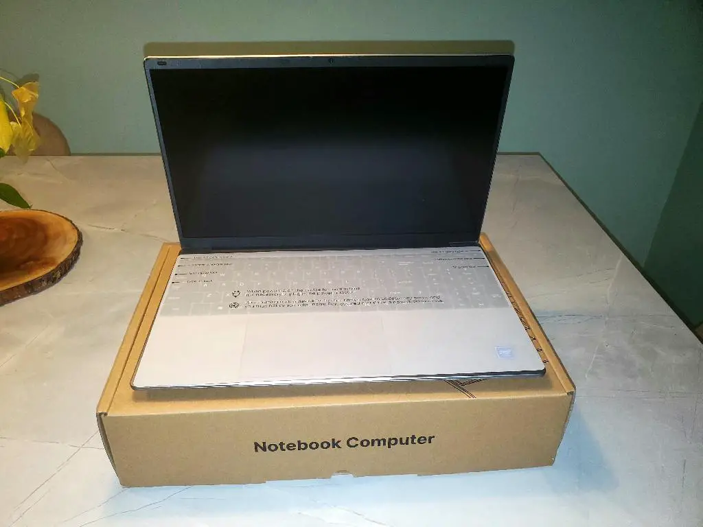 Laptop Foto 7240648-3.jpg