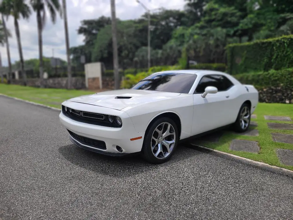 DODGE CHALLENGER V6 2015  Foto 7240673-9.jpg