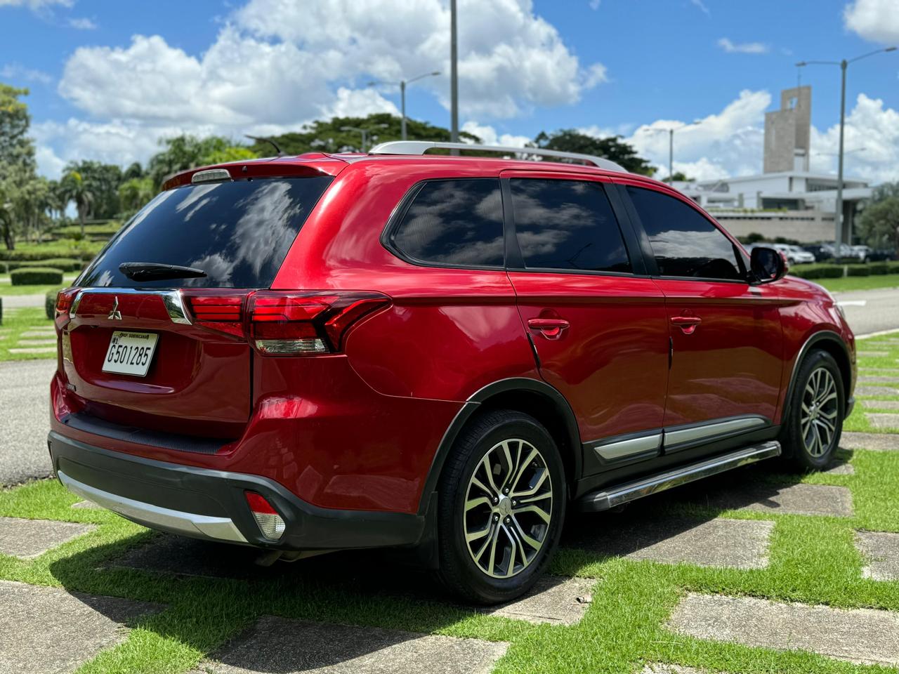 MITSUBISHI OUTLANDER 4X4 2016 Foto 7240712-3.jpg