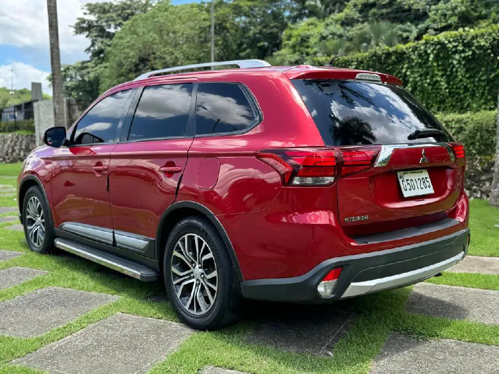 MITSUBISHI OUTLANDER 4X4 2016 Foto 7240712-8.jpg