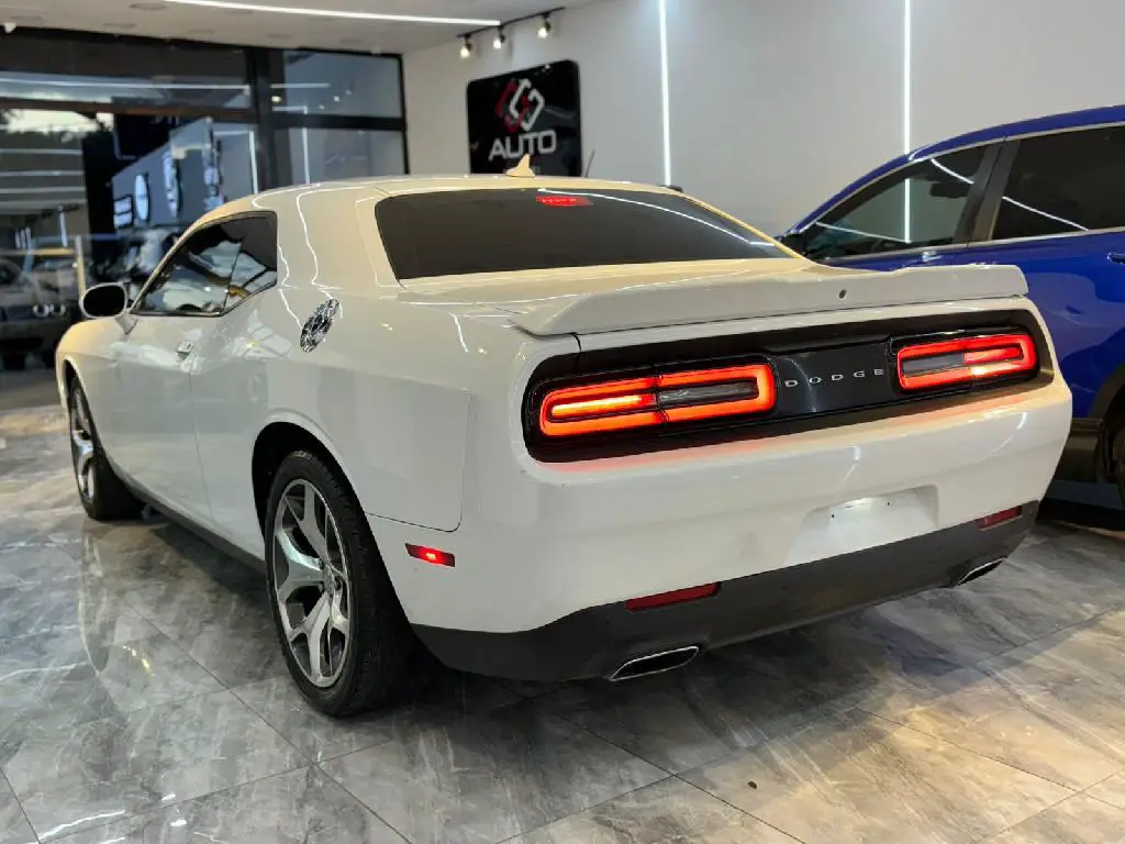 DODGE CHALLENGER V6 2015  Foto 7240718-3.jpg