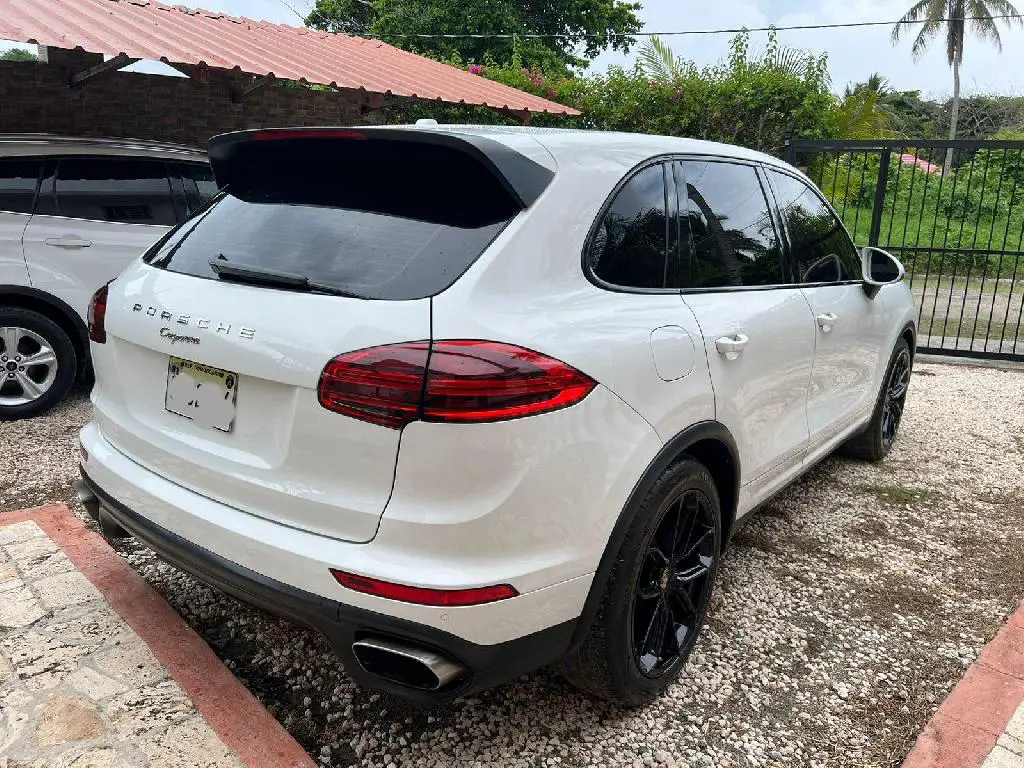 PORSCHE CAYENNE PLATINUM EDITION 2017 Foto 7240719-4.jpg