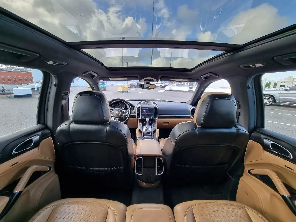 PORSCHE CAYENNE PLATINUM EDITION 2017 Foto 7240719-8.jpg