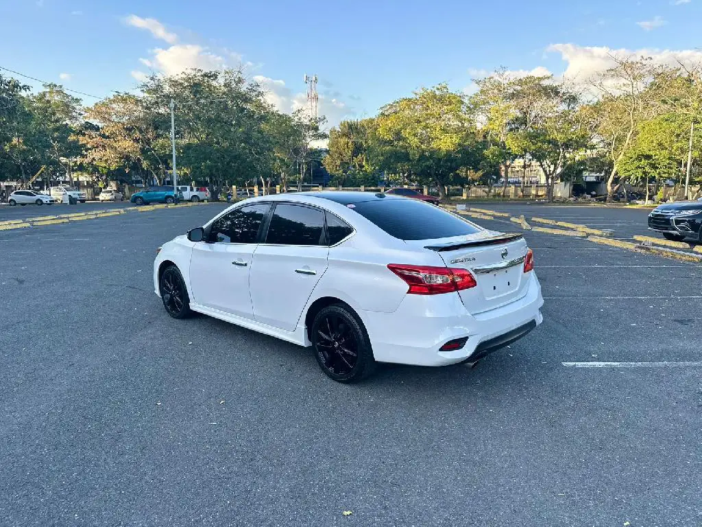 NISSAN SENTRA SR 2017 Foto 7240721-5.jpg