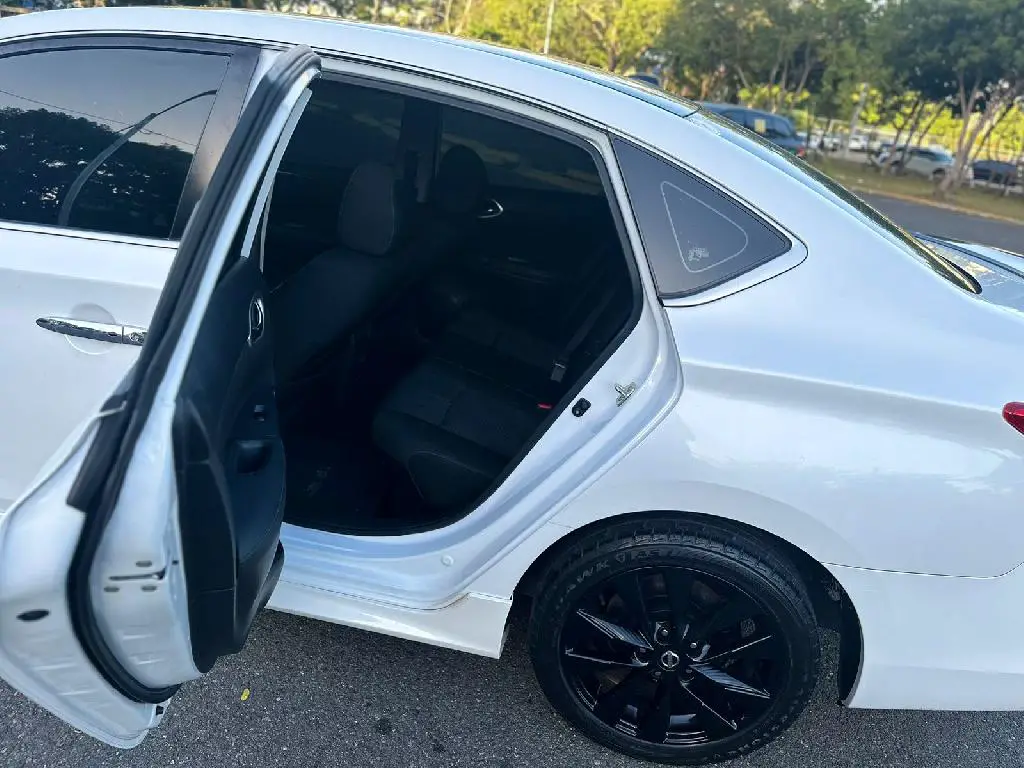 NISSAN SENTRA SR 2017 Foto 7240721-8.jpg
