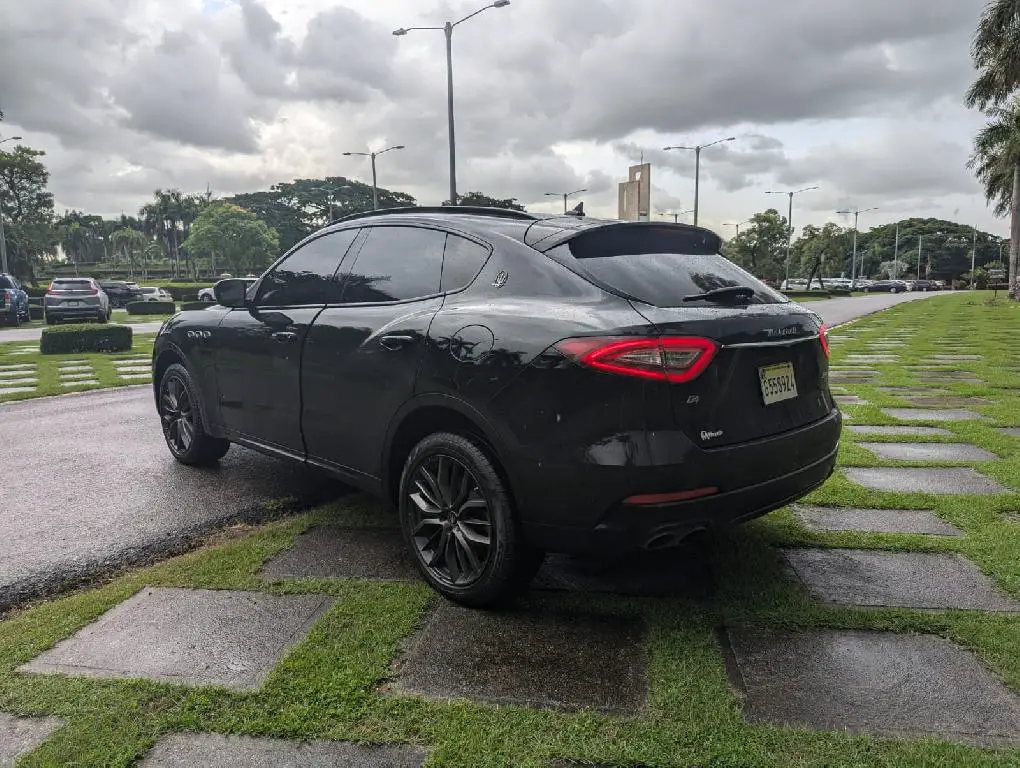 MASERATI LEVANTE Q4 2020  Foto 7240729-5.jpg