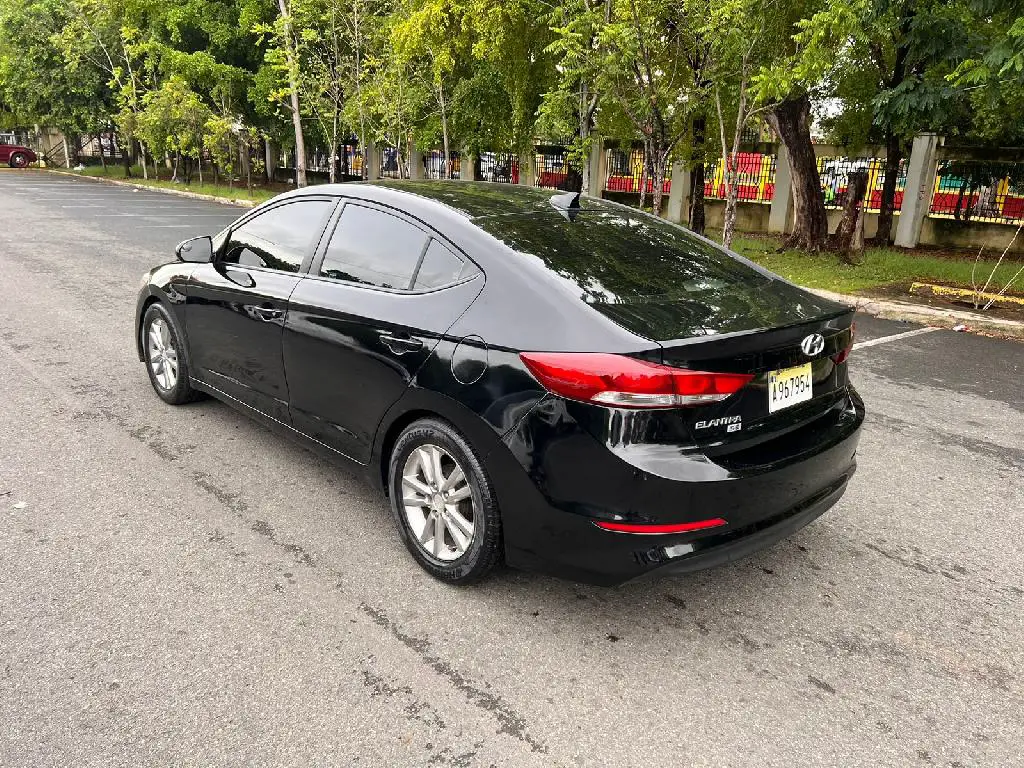 HYUNDAI ELANTRA SEL 2017 Foto 7240731-5.jpg