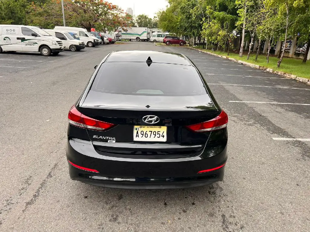 HYUNDAI ELANTRA SEL 2017 Foto 7240731-6.jpg