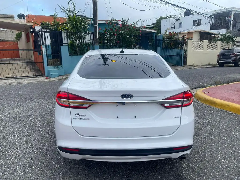 FORD FUSIÓN SE 2017 Foto 7240772-4.jpg