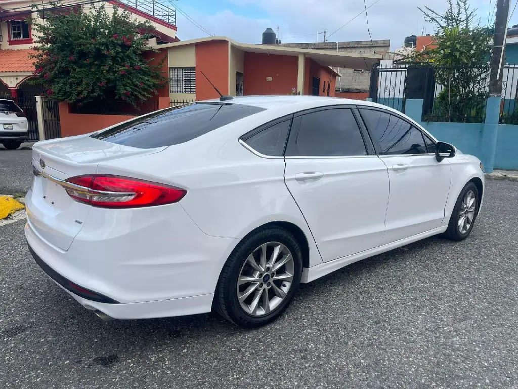 FORD FUSIÓN SE 2017 Foto 7240772-5.jpg