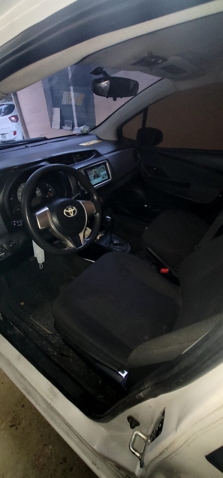 Toyota Vitz 2014 Foto 7241015-7.jpg
