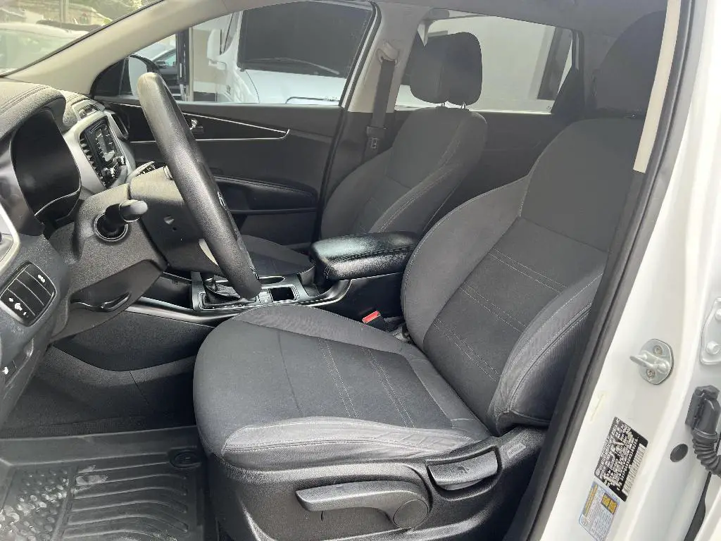 Kia Sorento 2017 3 filas clean Foto 7241103-8.jpg