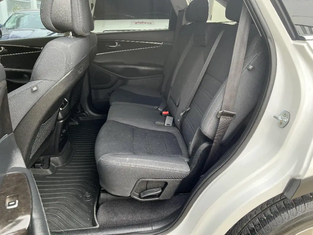Kia Sorento 2017 3 filas clean Foto 7241103-9.jpg