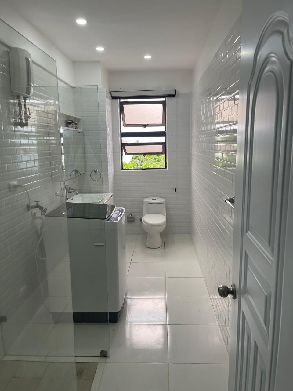  Apartamento Frente al Mar Caribe ubicado en Costa Azul. Foto 7241169-3.jpg