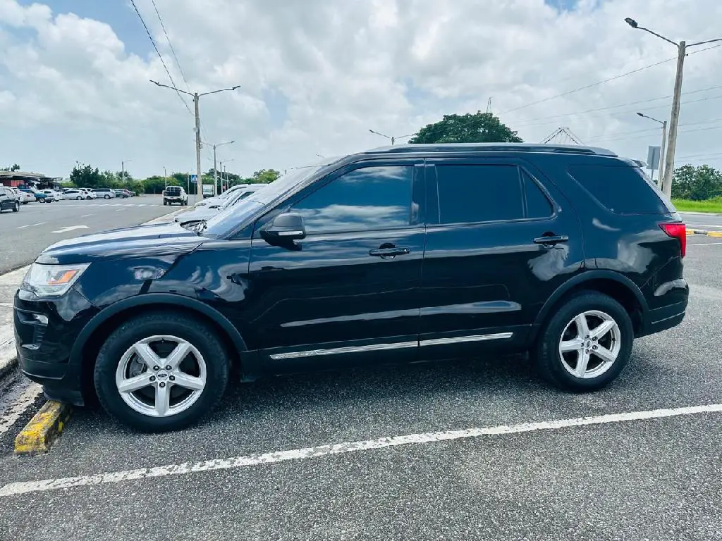 Ford Explorer 2019 XLT  en Santo Domingo Este Foto 7241253-5.jpg