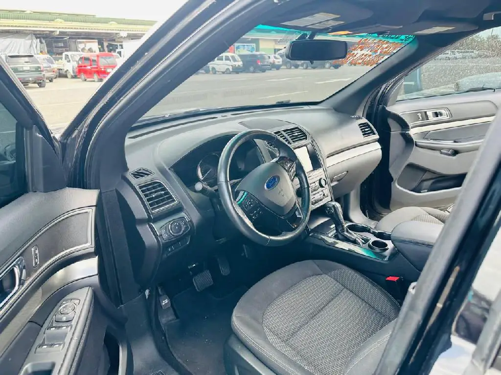 Ford Explorer 2019 XLT  en Santo Domingo Este Foto 7241253-8.jpg