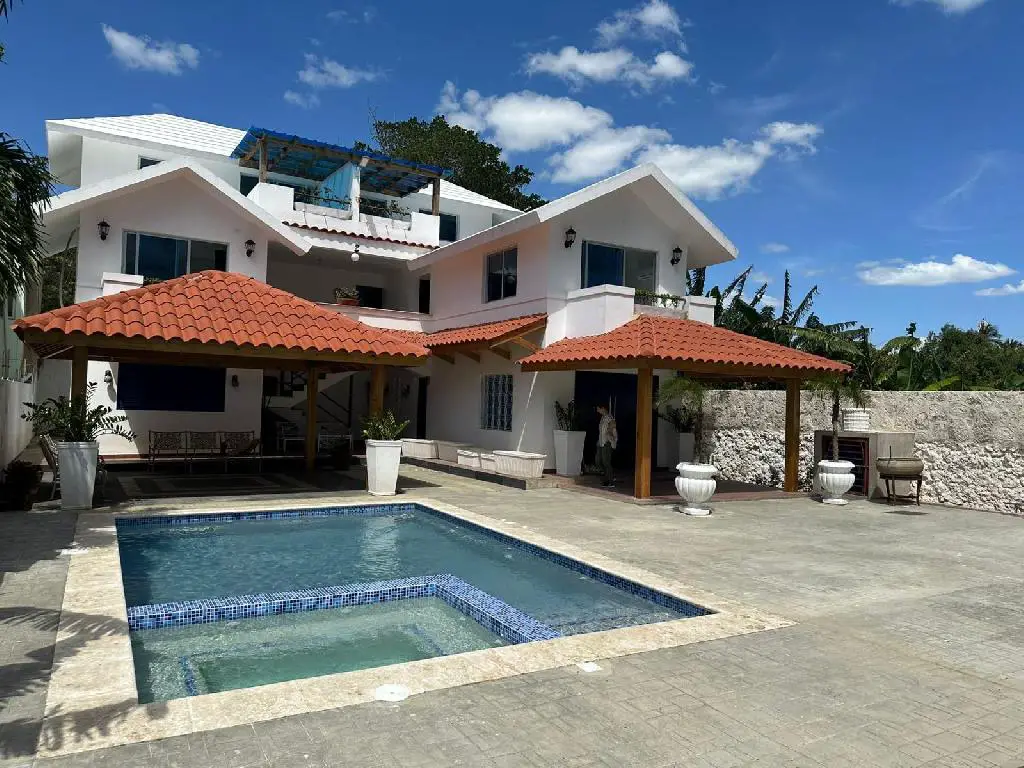 Casa en alquiler para uso Comercial o Residencial en Juan Dolio Foto 7241308-1.jpg
