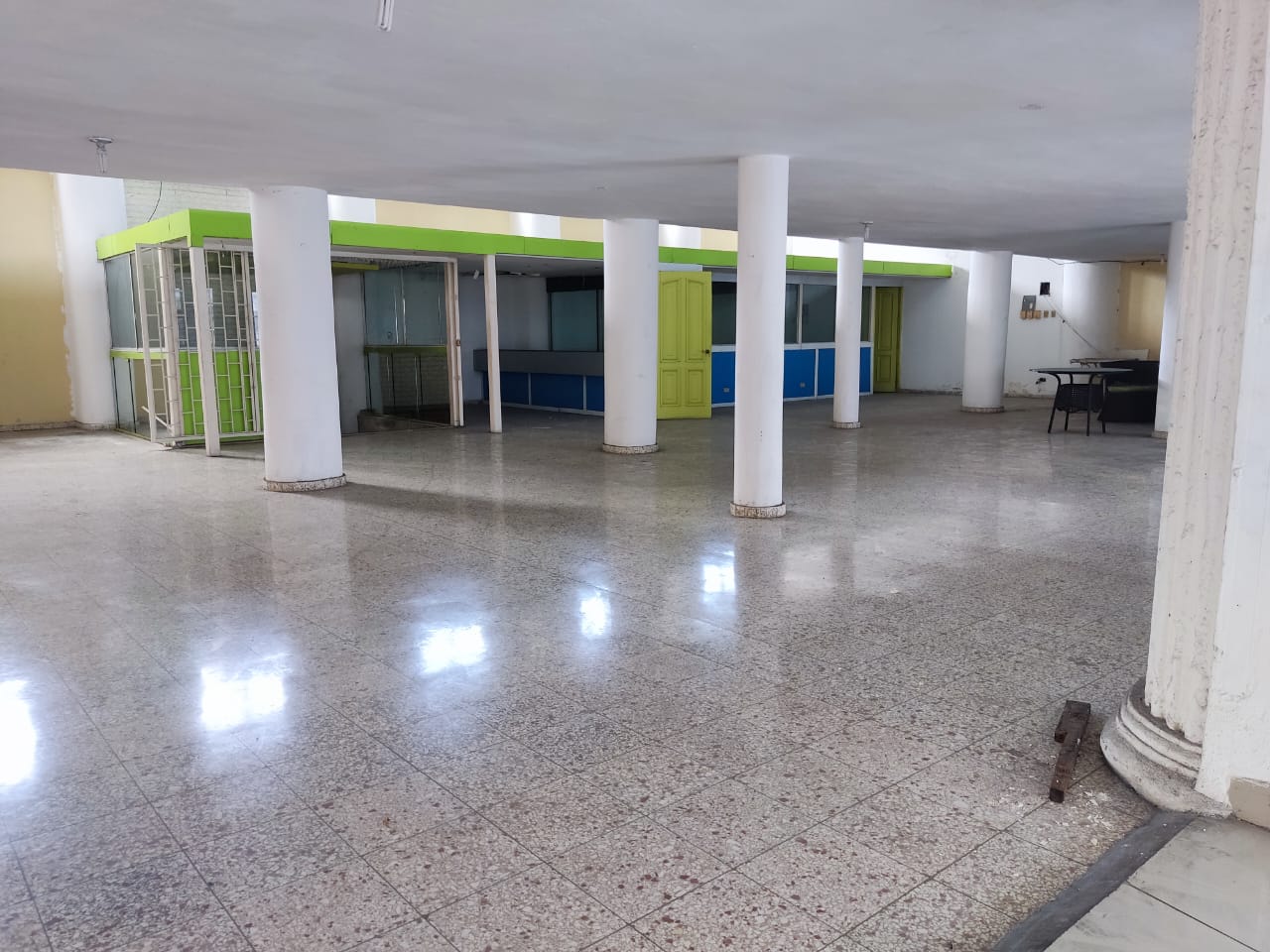 Edificio de 4 pisos amplios. Foto 7241359-M1.jpg
