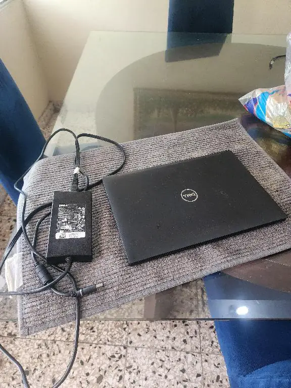 VENDO LAPTOP DELL LATITUDE Foto 7241423-1.jpg