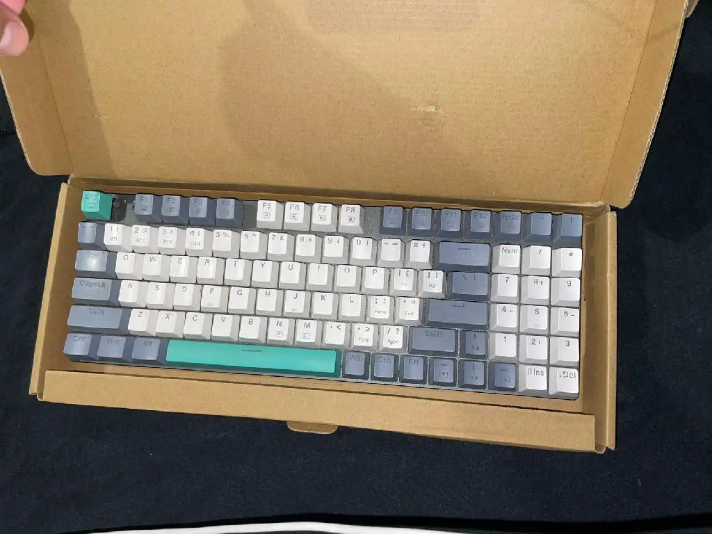 Teclado Mecanico Gaming Inalambrico Foto 7241470-1.jpg