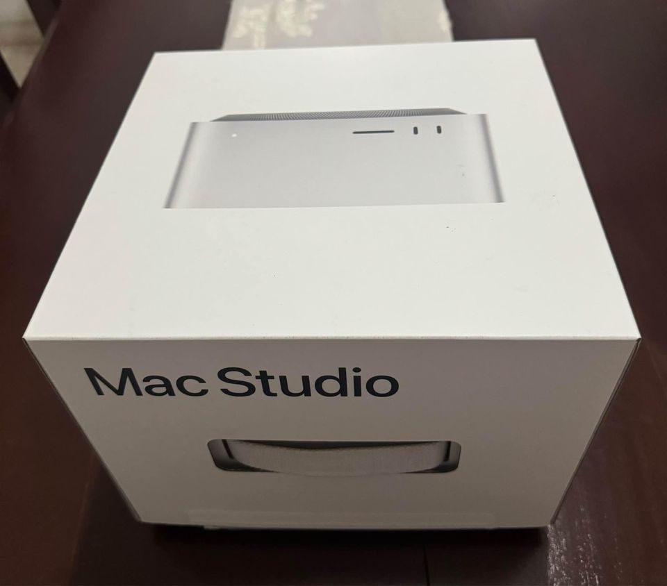 Mac Studio M1 Max Foto 7241696-1.jpg