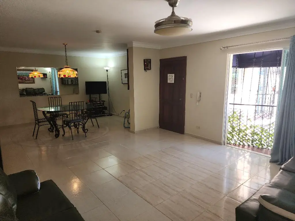 Vendo Apartamento en Arroyo Hondo por el Supermercado Nacional Foto 7241698-3.jpg
