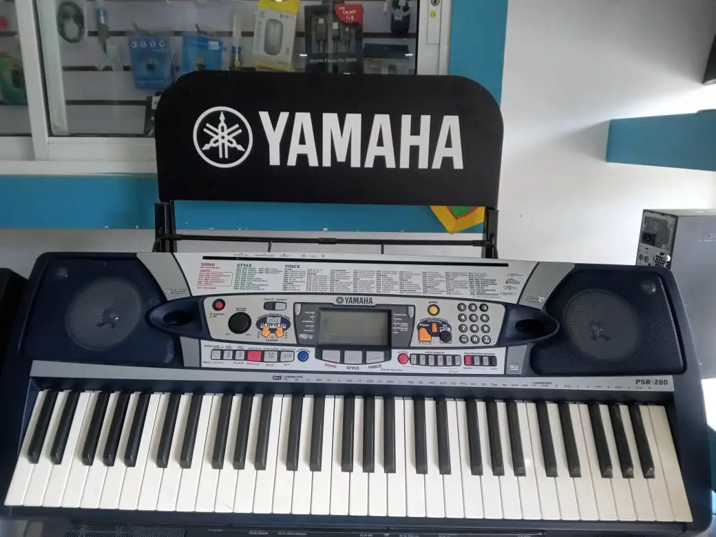 Piano Yamaha Psr-280 -61TECLAS  Foto 7241752-1.jpg