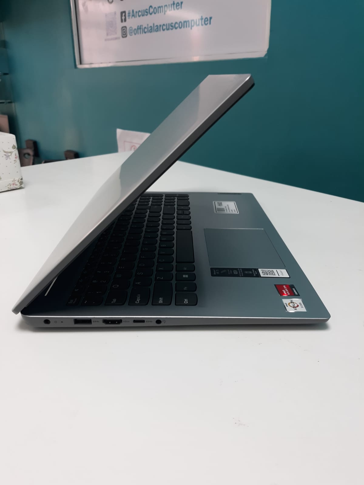 Laptop Lenovo IdeaPad 1 15ADA7 / 10th Gen AMD Athlon Silver 3050U/ 4GB Foto 7241764-3.jpg