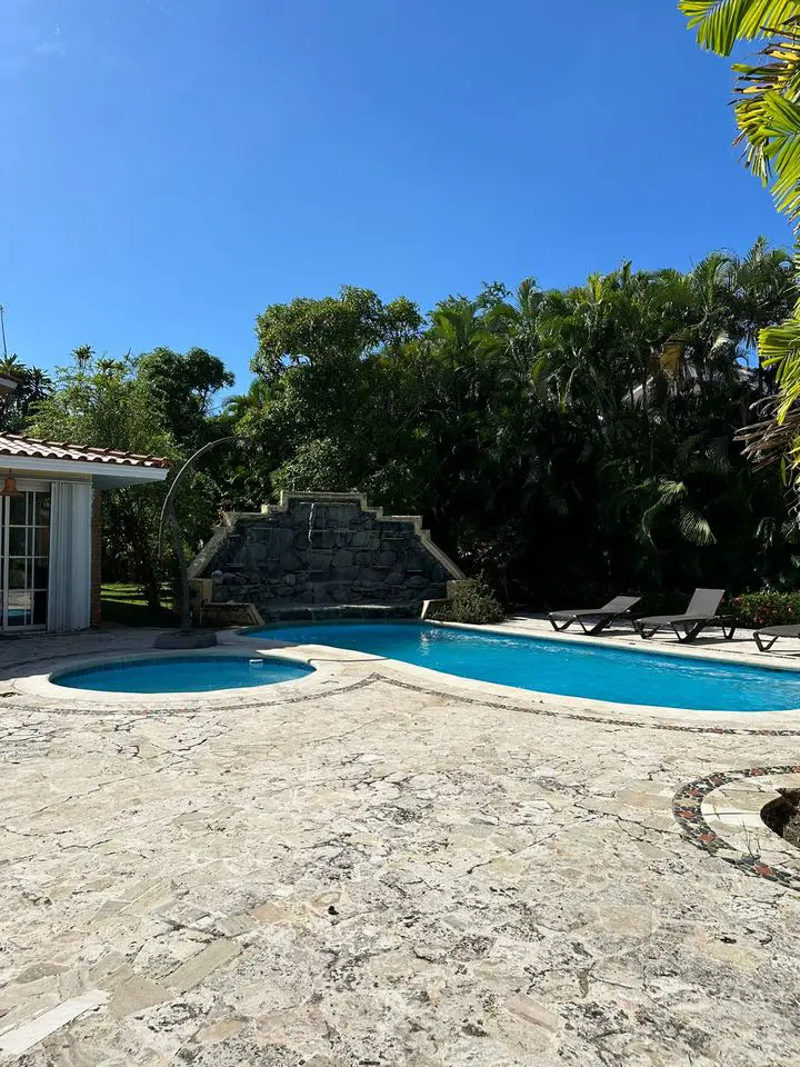 Se vende Villa en Metro Juan Dolio 600mts de construcción completament Foto 7241847-5.jpg