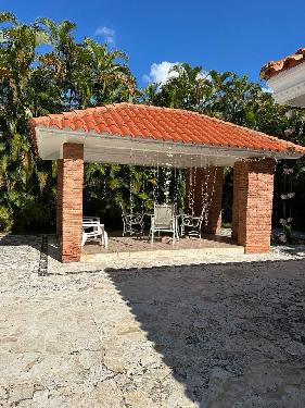Se vende Villa en Metro Juan Dolio 600mts de construcción completament Foto 7241847-6.jpg