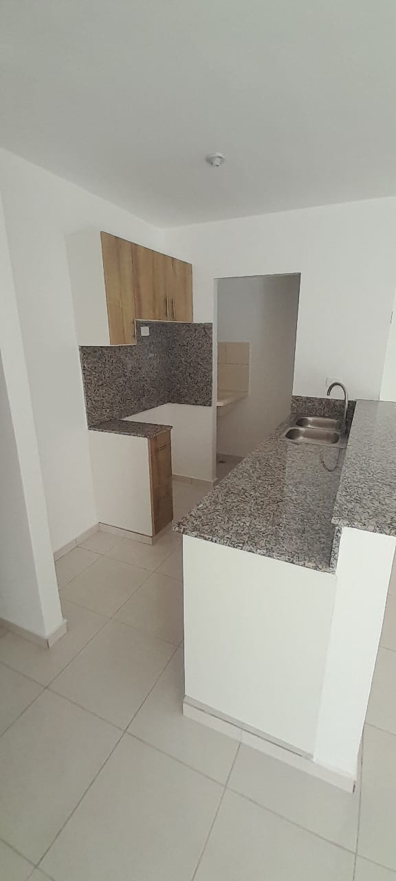 Se Vende Apartamento Ubicado en la Romana Foto 7241890-3.jpg