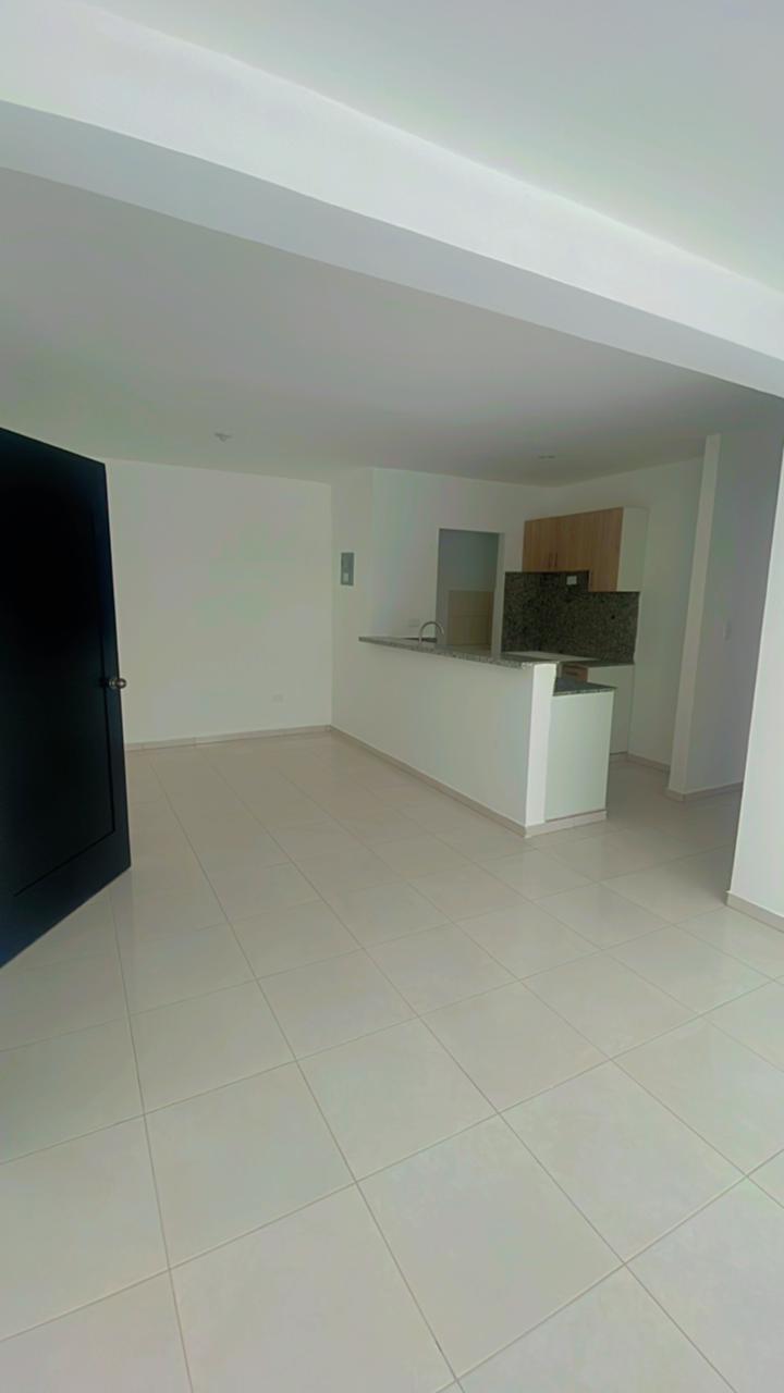 Se Vende Apartamento Ubicado en la Romana Foto 7241890-6.jpg