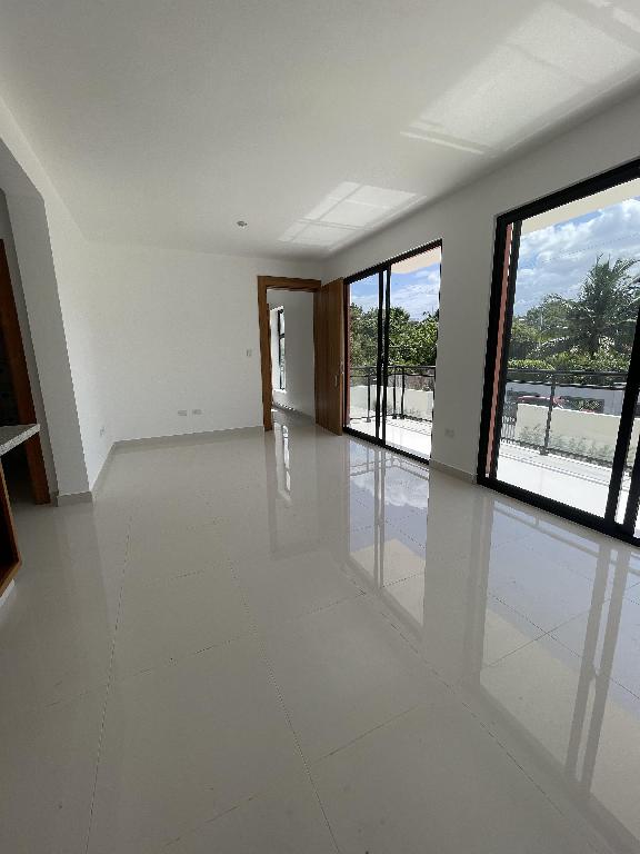 Evelin Martínez Real Estate rentó segundo nivel Embrujo 111 Foto 7241973-6.jpg
