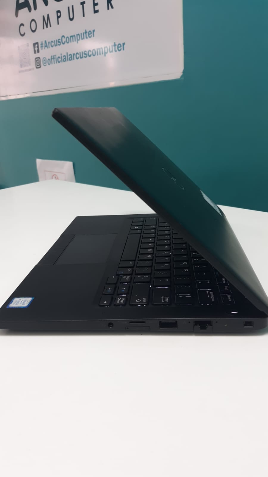  Laptop Dell Latitude 7290 / 8th Gen Intel Core i5 / 8GB RAM / 256GB S Foto 7241984-3.jpg
