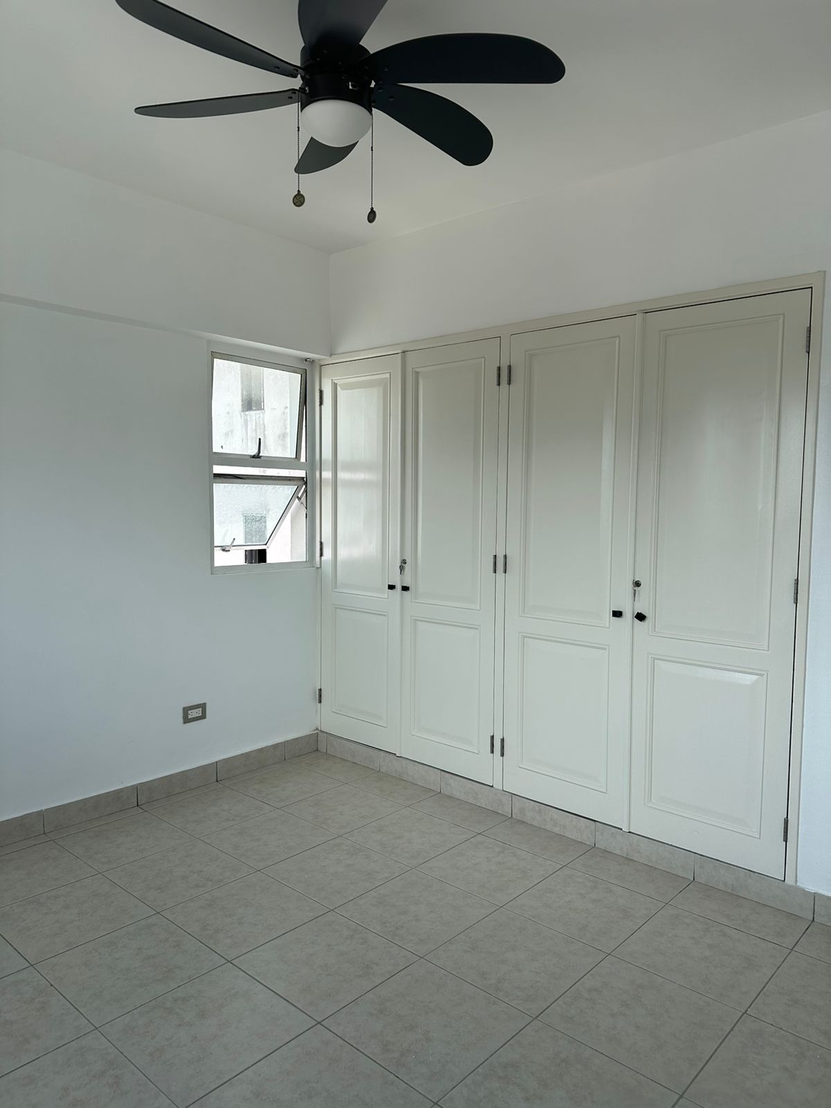 Apartamento En Alquiler De 3 Habitaciones En La Anacaona Foto 7242038-1.jpg