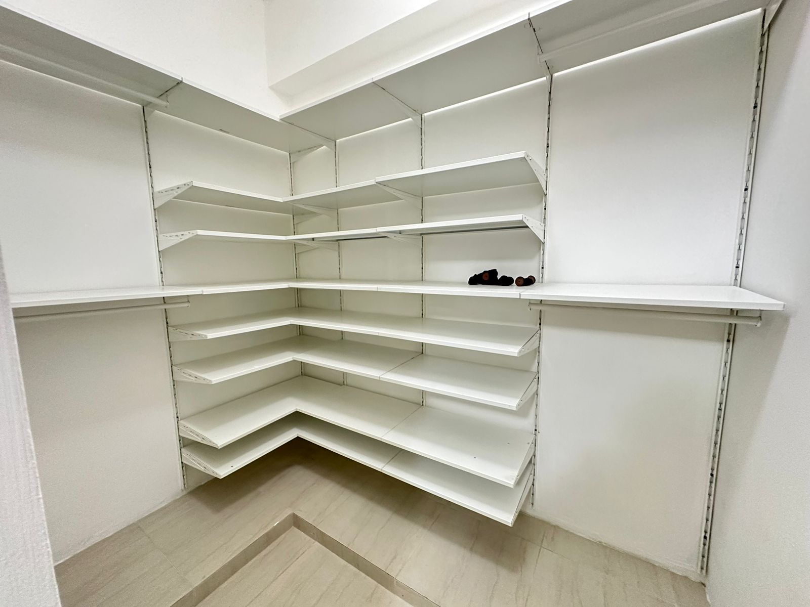 Alquiler Con Linea Blanca Apartamento en 3er piso con Baños y Cocina t Foto 7242061-I1.jpg