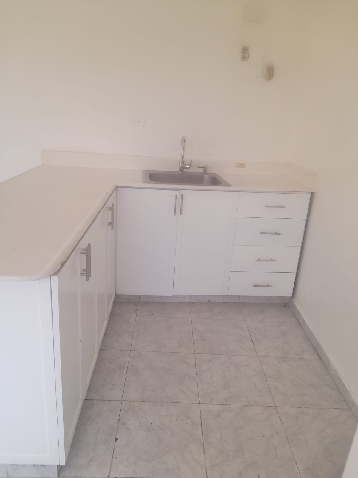 RESD LOYOLA Y LUZ DIVINA PROL 27 FEB ALQ APTO 2 Y 3 HAB S C B  PARQ RD Foto 7242168-9.jpg