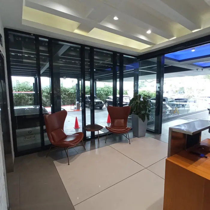 Local Comercial de 100 metros en Bella Vista en Alquiler Foto 7242496-1.jpg