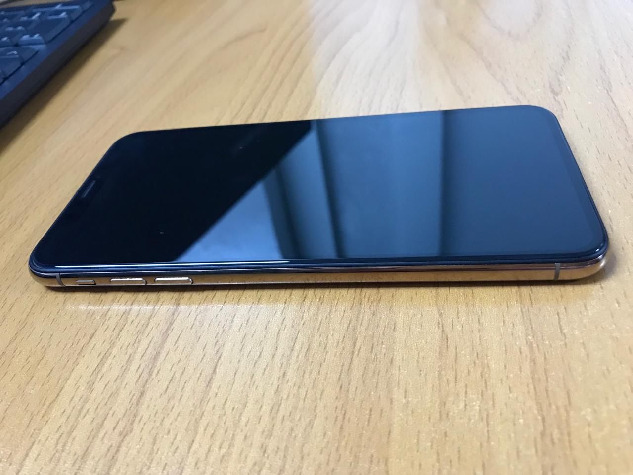 Apple iPhone Xs Max - 256 GB - Gold USA Usado Como NUEVO  Foto 7242539-4.jpg