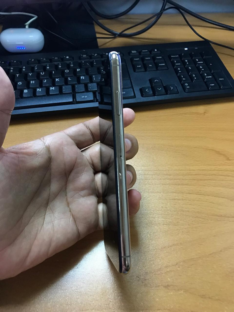 Apple iPhone Xs Max - 256 GB - Gold USA Usado Como NUEVO  Foto 7242539-5.jpg