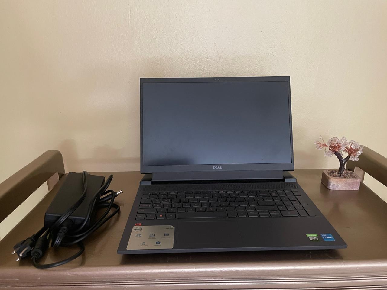 Dell G15 5520 Gaming Laptop - 15.6-inch FHD Foto 7242540-5.jpg
