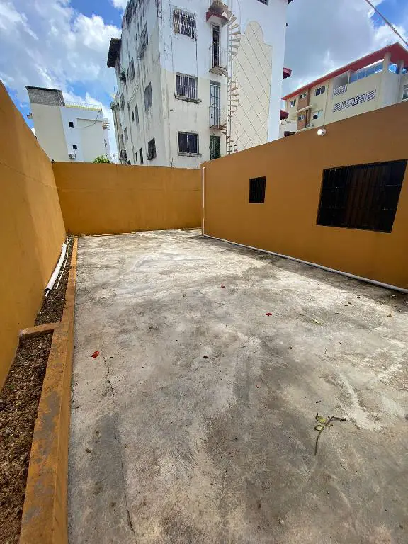 RD7300000 Vendo casa de un nivel con patio en Vista Hermosa Santo Domi Foto 7242551-5.jpg